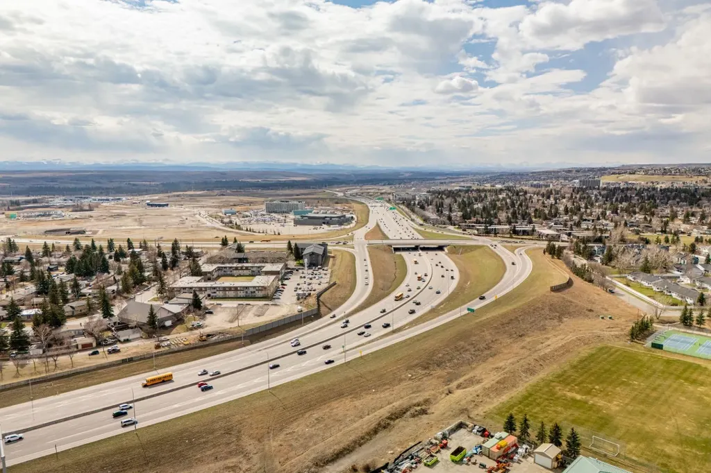35 Richard Court SW Calgary AB T3E 7M7