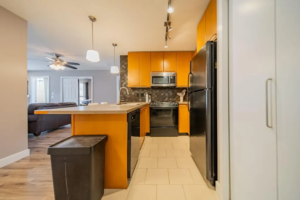 35 Richard Court SW Calgary AB T3E 7M7
