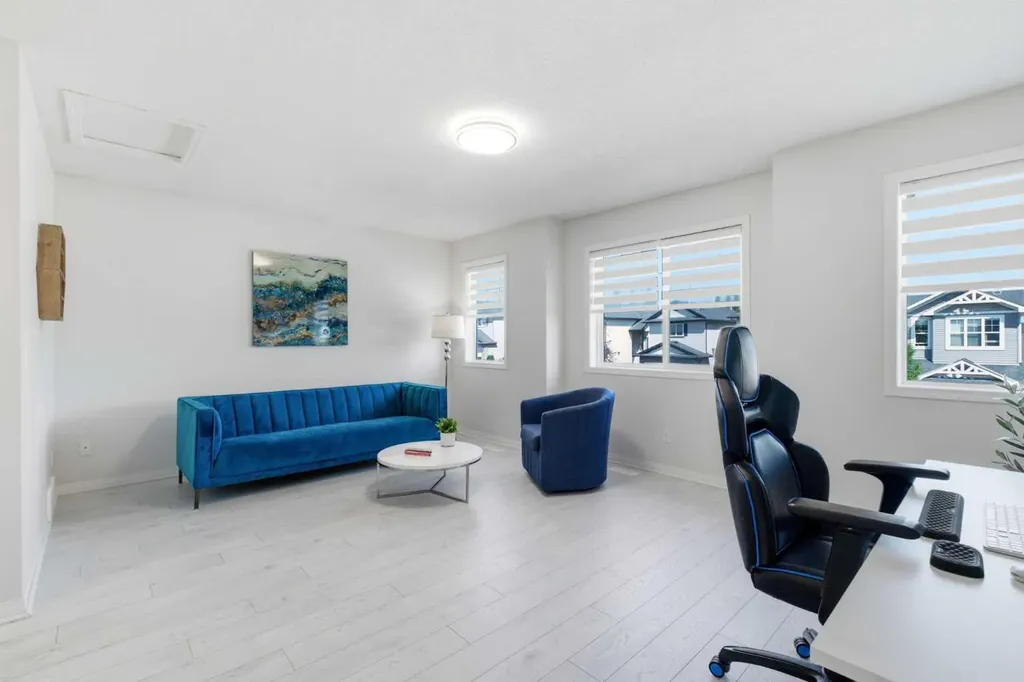 124 Kincora Glen Road NW Calgary AB T3R 0C6