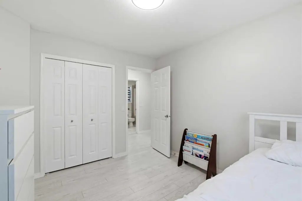 124 Kincora Glen Road NW Calgary AB T3R 0C6