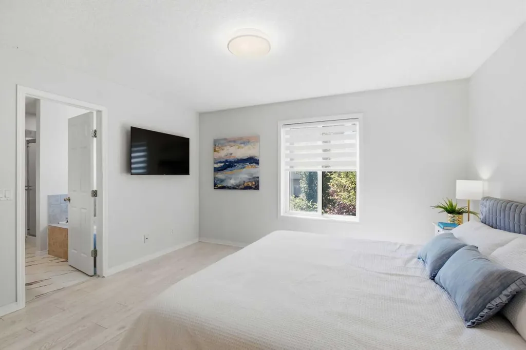 124 Kincora Glen Road NW Calgary AB T3R 0C6