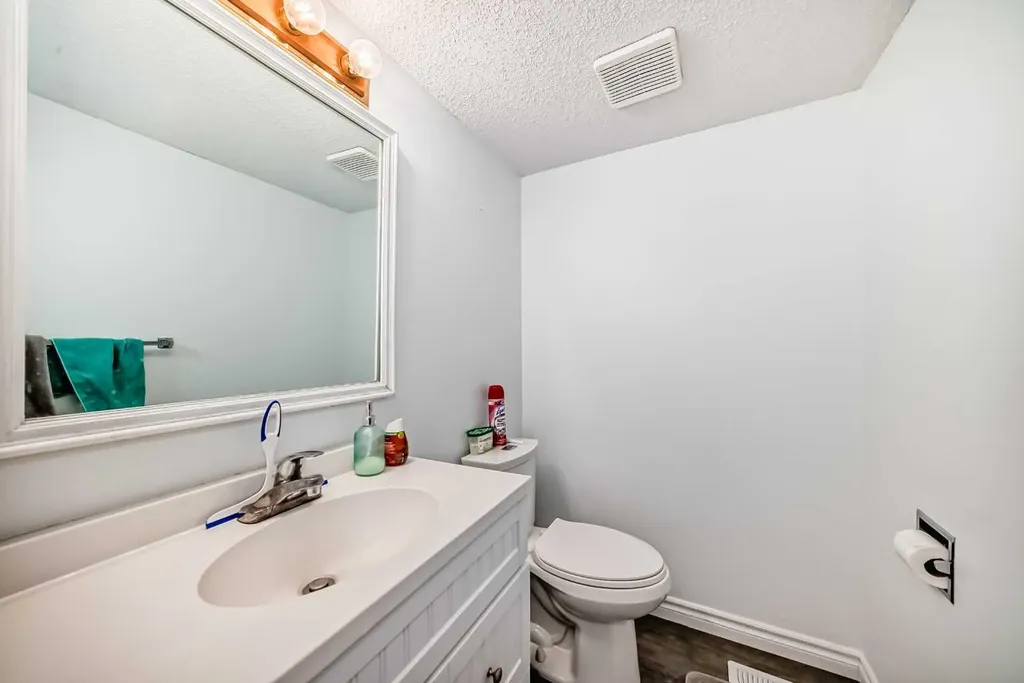 365 Whitlock Way NE Calgary AB T1Y 5C9