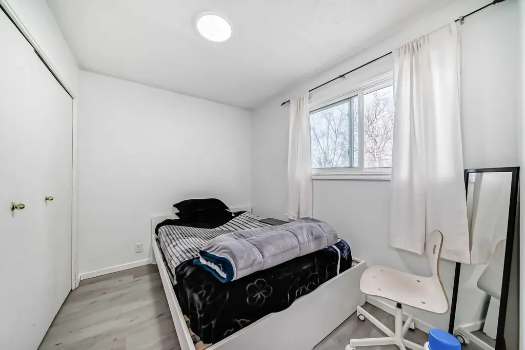 365 Whitlock Way NE Calgary AB T1Y 5C9