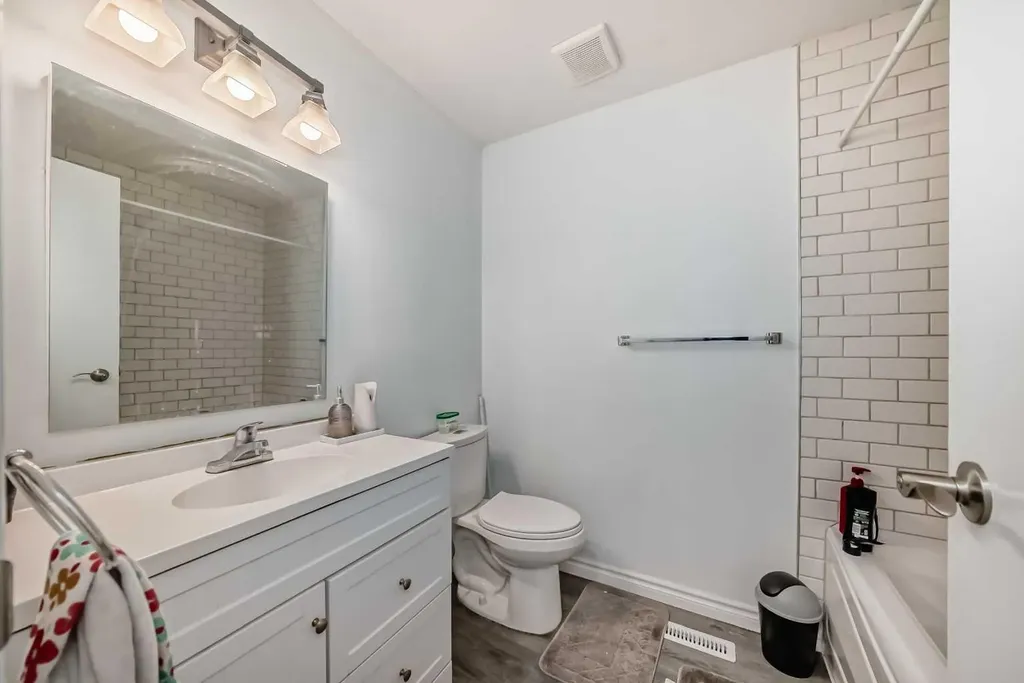 365 Whitlock Way NE Calgary AB T1Y 5C9