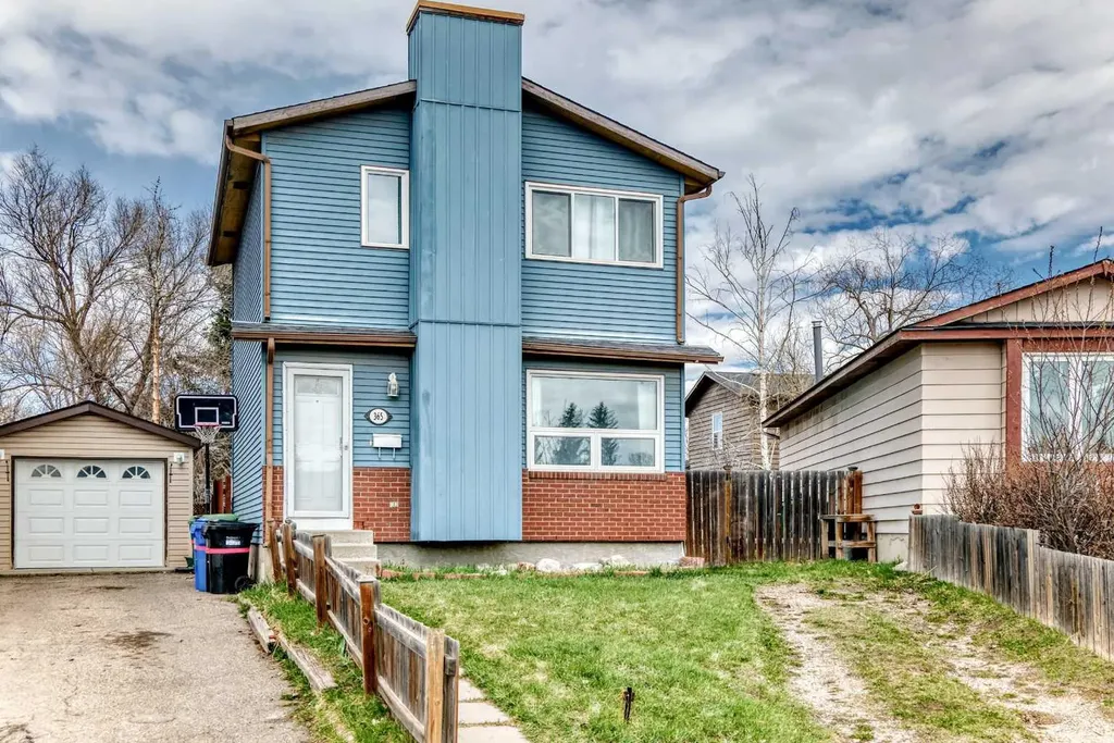 365 Whitlock Way NE Calgary AB T1Y 5C9