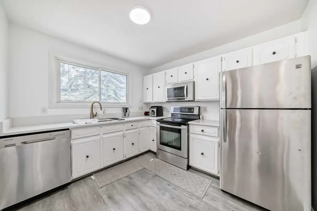 365 Whitlock Way NE Calgary AB T1Y 5C9