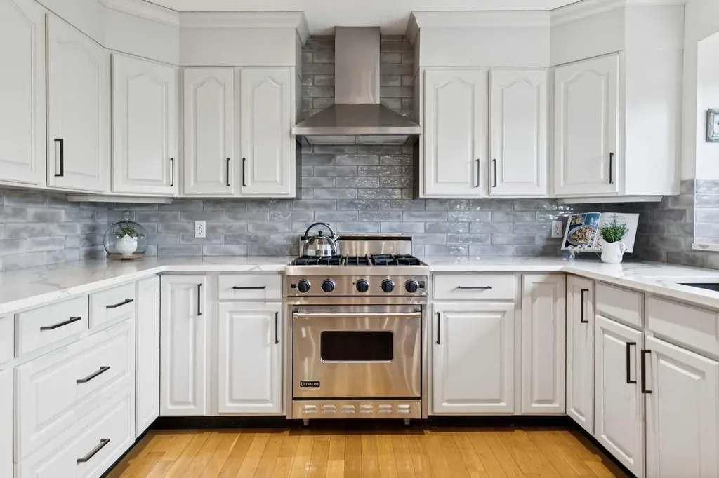 52 Christie Knoll Heights SW Calgary AB T3H2V2