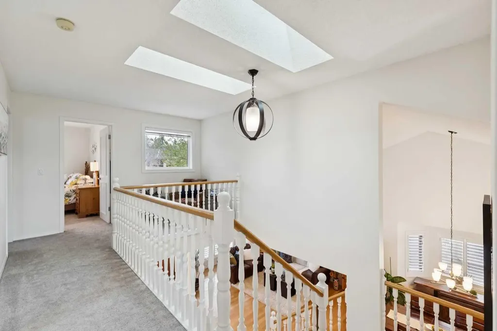 52 Christie Knoll Heights SW Calgary AB T3H2V2