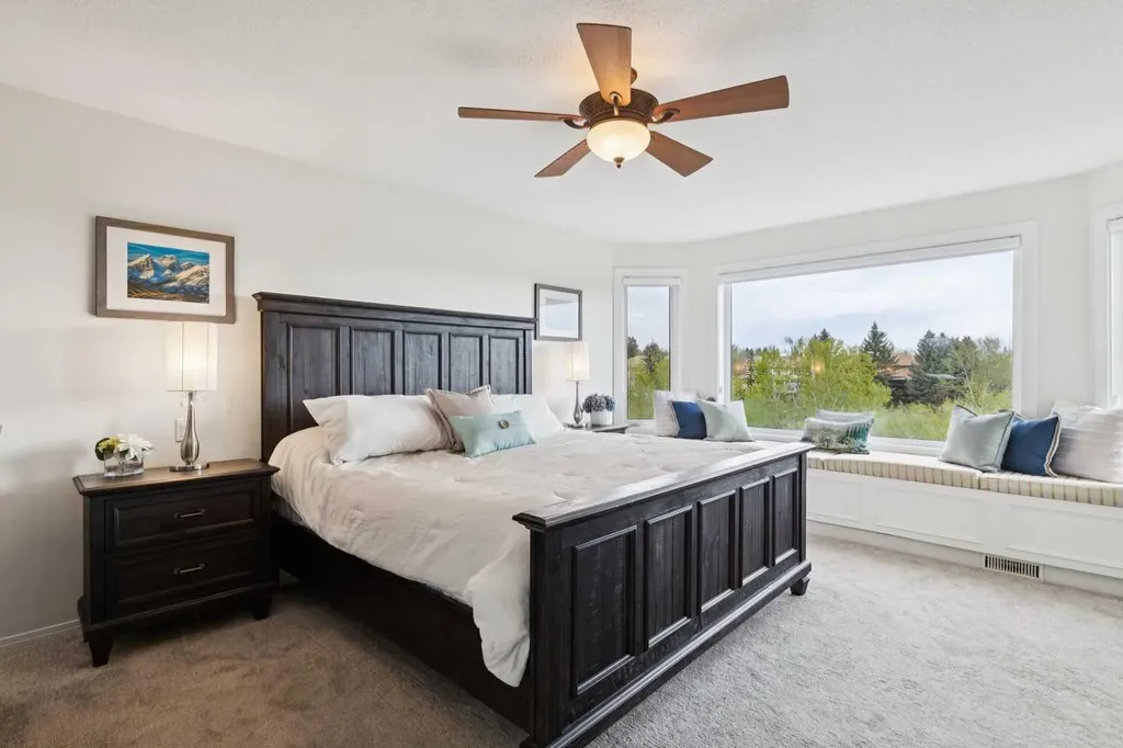 52 Christie Knoll Heights SW Calgary AB T3H2V2