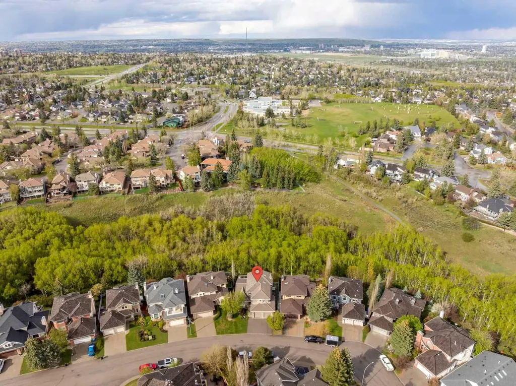52 Christie Knoll Heights SW Calgary AB T3H2V2