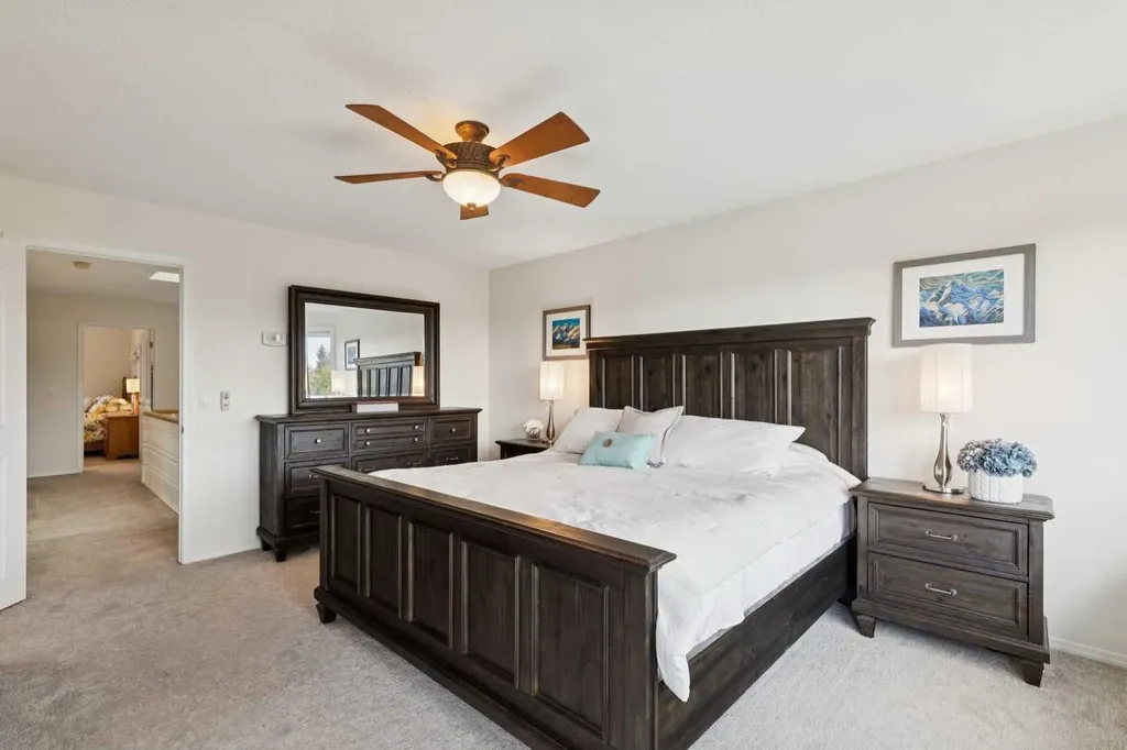 52 Christie Knoll Heights SW Calgary AB T3H2V2