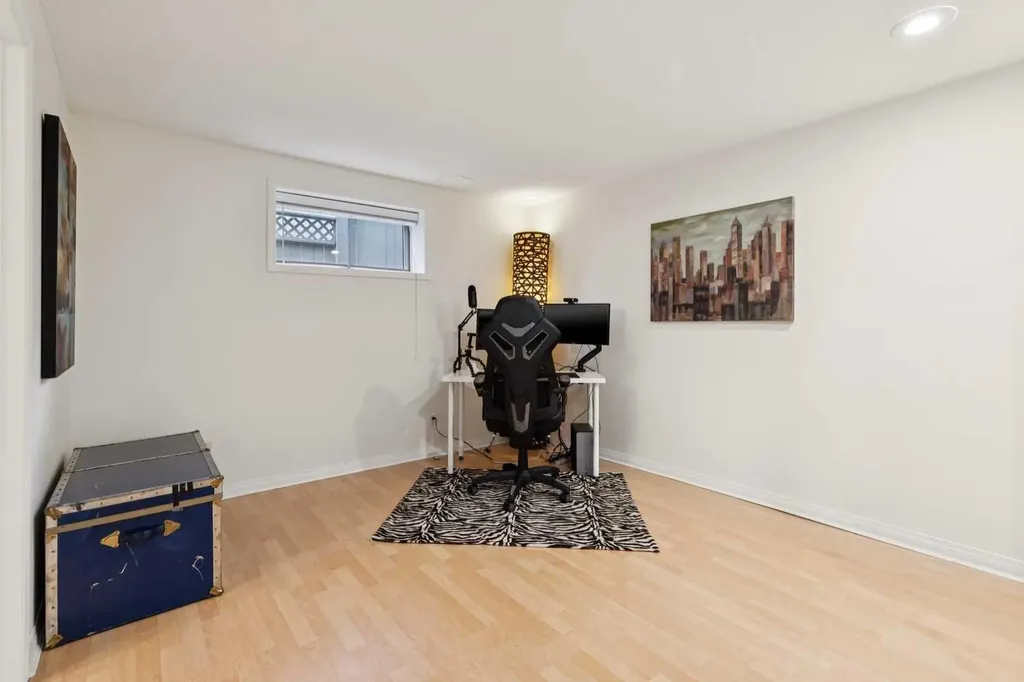 52 Christie Knoll Heights SW Calgary AB T3H2V2