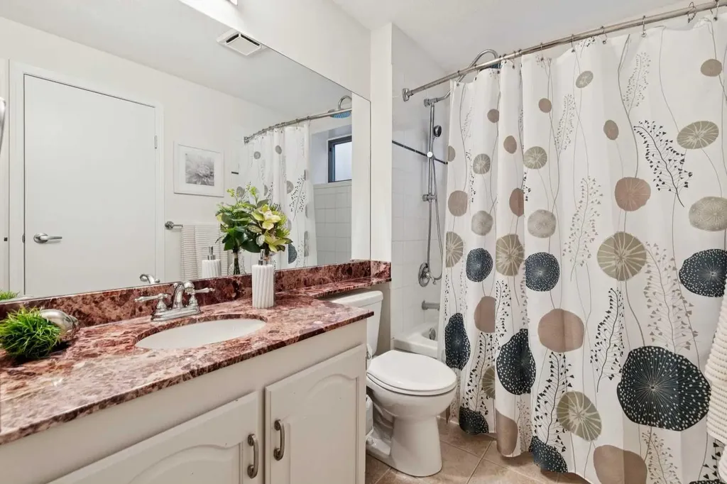 52 Christie Knoll Heights SW Calgary AB T3H2V2