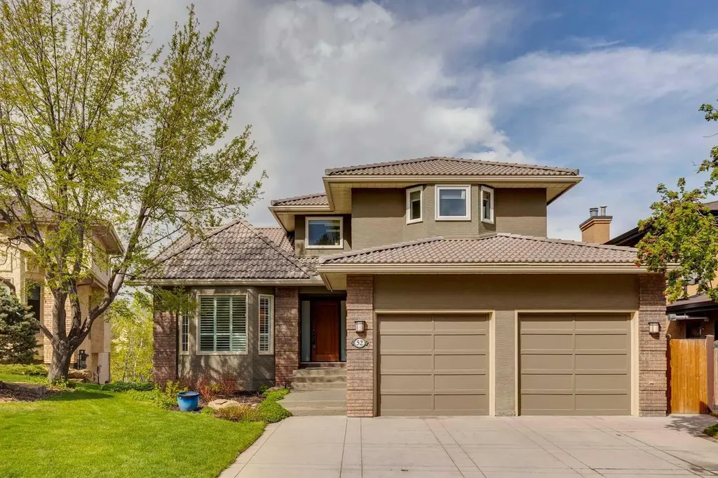 52 Christie Knoll Heights SW Calgary AB T3H2V2