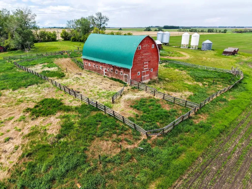 27139 Twp 344 Rural Red Deer County AB T4G 0M4