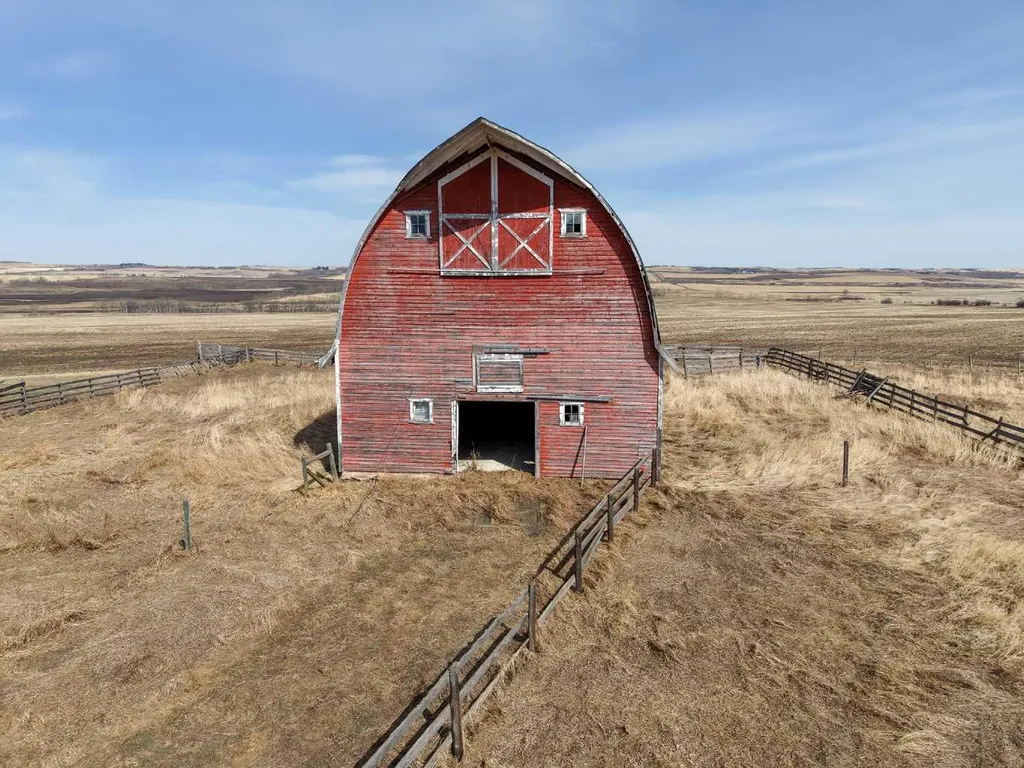 27139 Twp 344 Rural Red Deer County AB T4G 0M4
