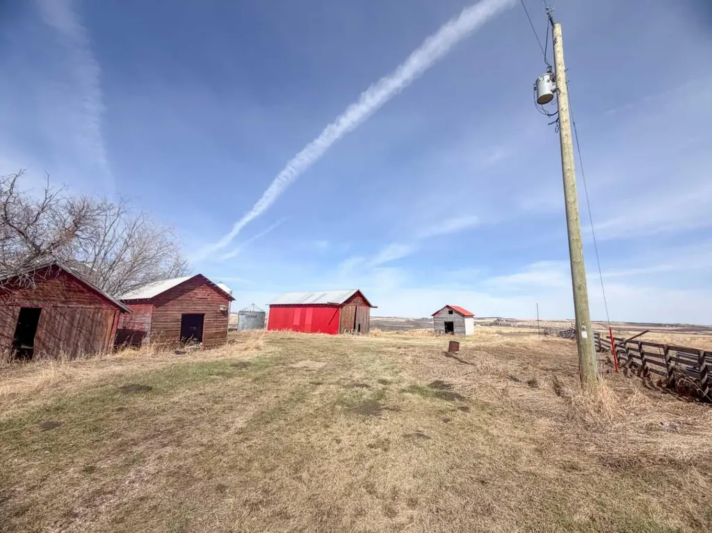 27139 Twp 344 Rural Red Deer County AB T4G 0M4