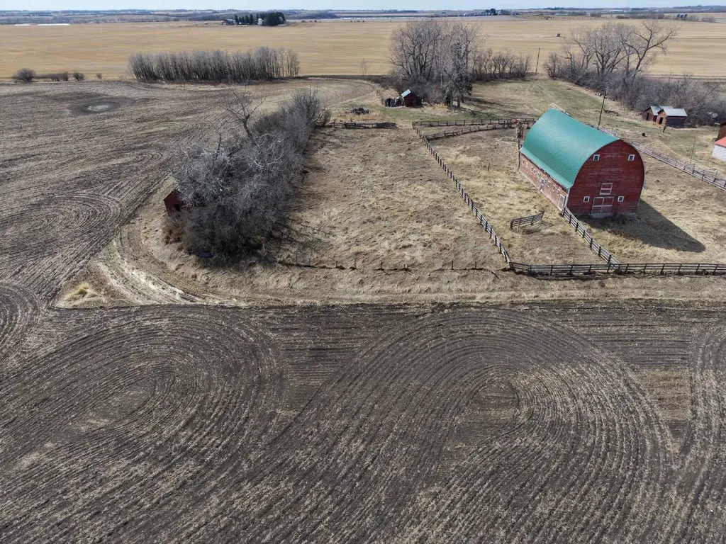 27139 Twp 344 Rural Red Deer County AB T4G 0M4