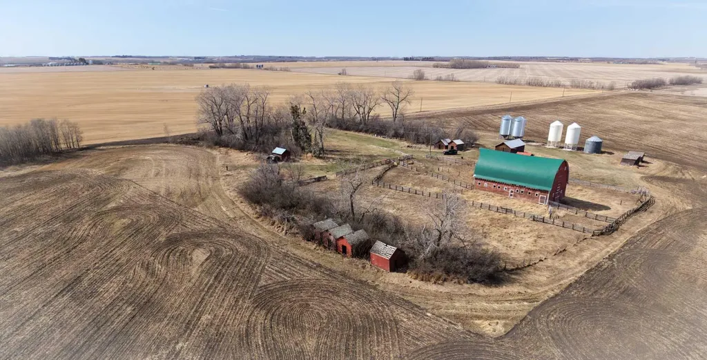 27139 Twp 344 Rural Red Deer County AB T4G 0M4