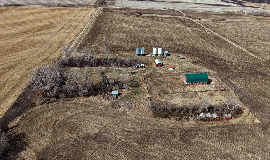 27139 Twp 344 Rural Red Deer County AB T4G 0M4