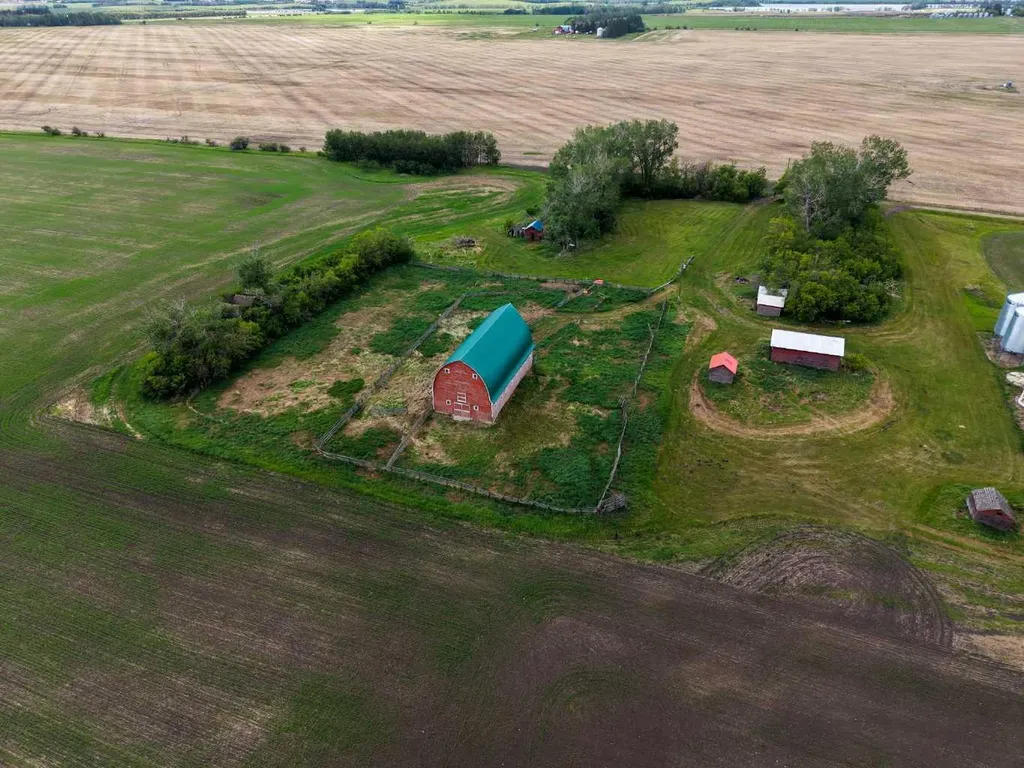 27139 Twp 344 Rural Red Deer County AB T4G 0M4