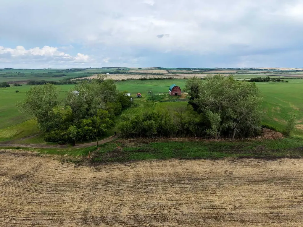 27139 Twp 344 Rural Red Deer County AB T4G 0M4