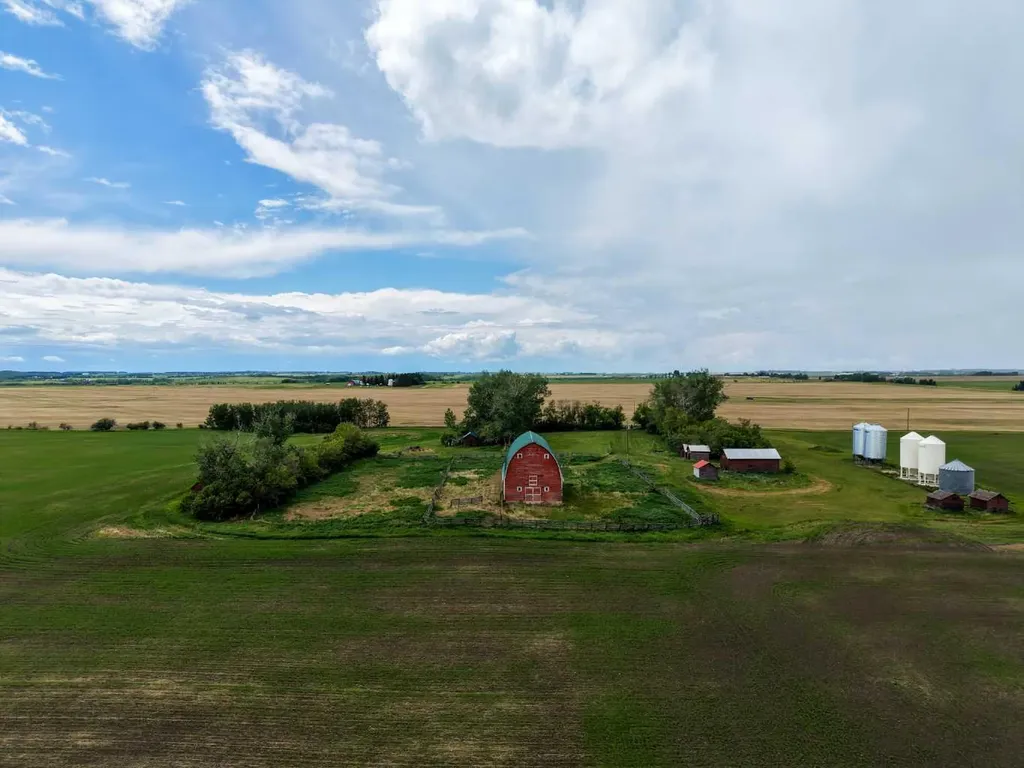 27139 Twp 344 Rural Red Deer County AB T4G 0M4