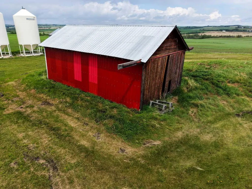 27139 Twp 344 Rural Red Deer County AB T4G 0M4