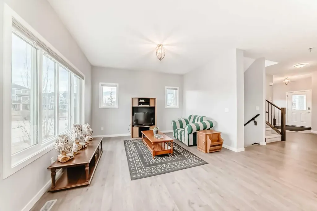 151 Sundown Way Cochrane AB T4C 0H4