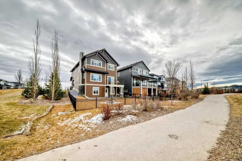 151 Sundown Way Cochrane AB T4C 0H4