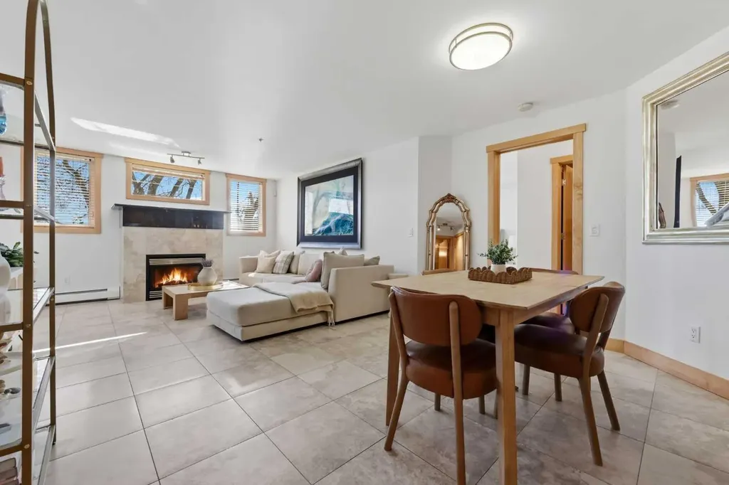 2411 Erlton Road SW Calgary AB T2S 3B9