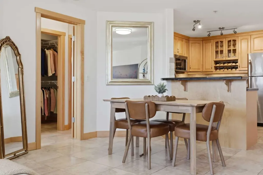 2411 Erlton Road SW Calgary AB T2S 3B9