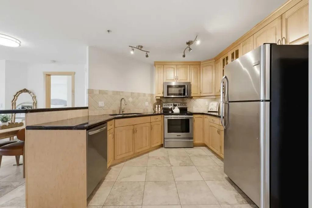 2411 Erlton Road SW Calgary AB T2S 3B9
