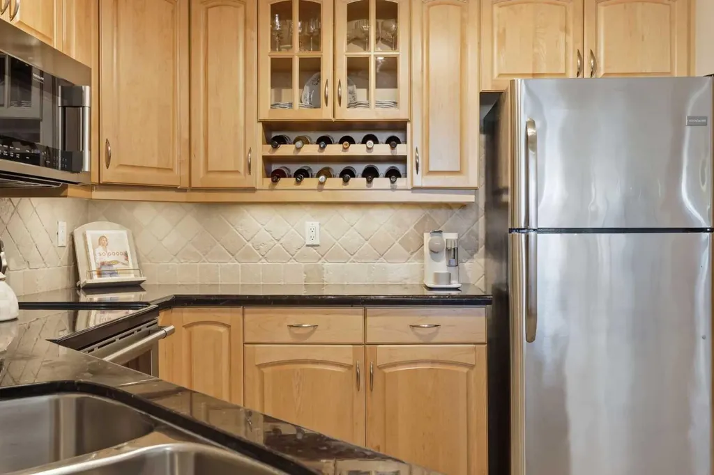 2411 Erlton Road SW Calgary AB T2S 3B9