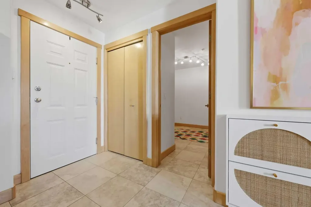 2411 Erlton Road SW Calgary AB T2S 3B9