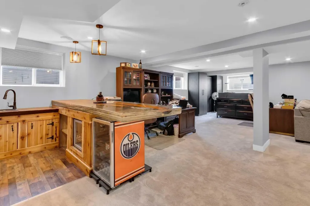 1112 Iron Landing Way Crossfield AB T0M0S0