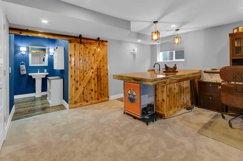 1112 Iron Landing Way Crossfield AB T0M0S0