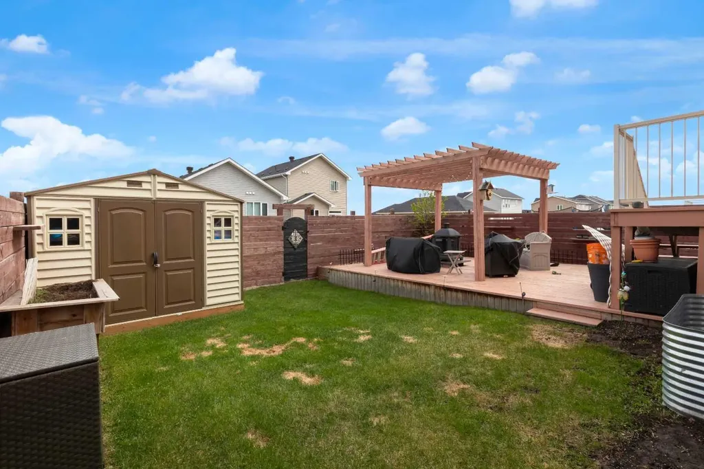 1112 Iron Landing Way Crossfield AB T0M0S0