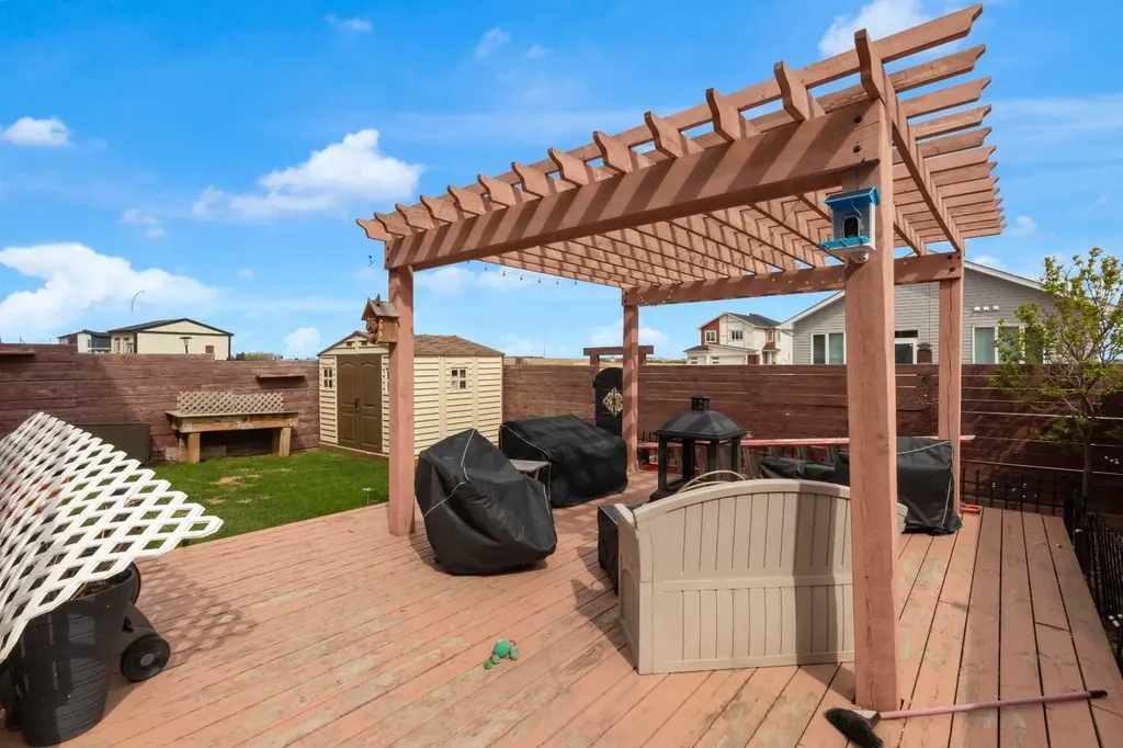1112 Iron Landing Way Crossfield AB T0M0S0