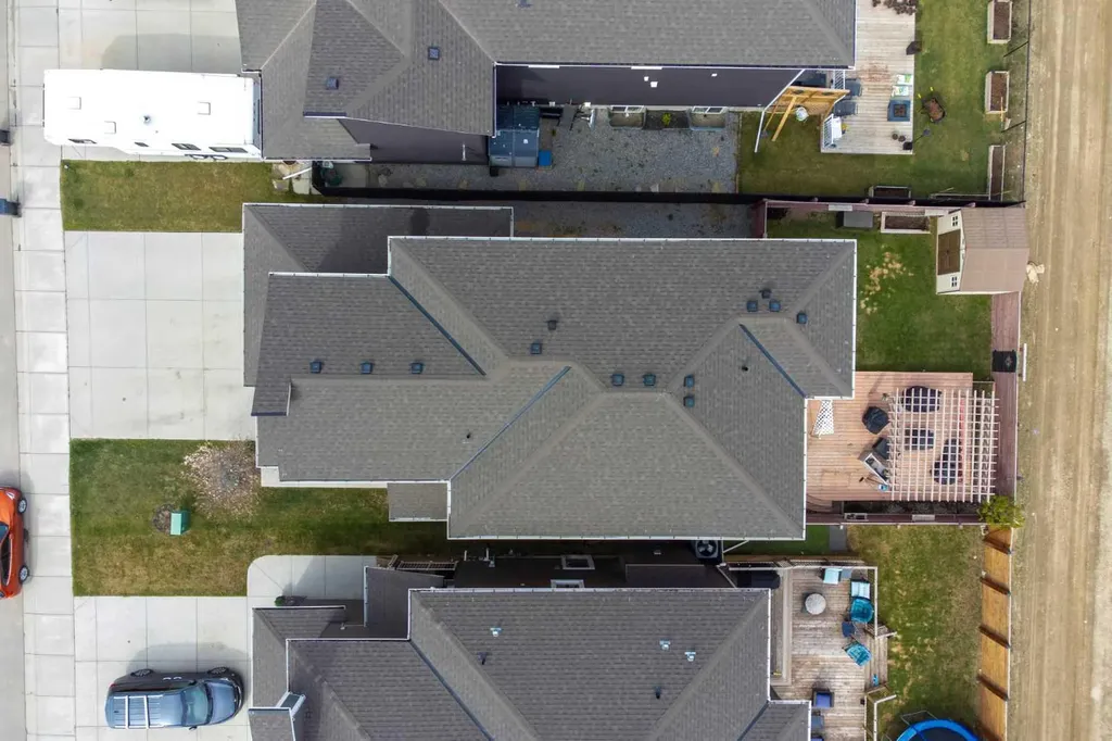 1112 Iron Landing Way Crossfield AB T0M0S0