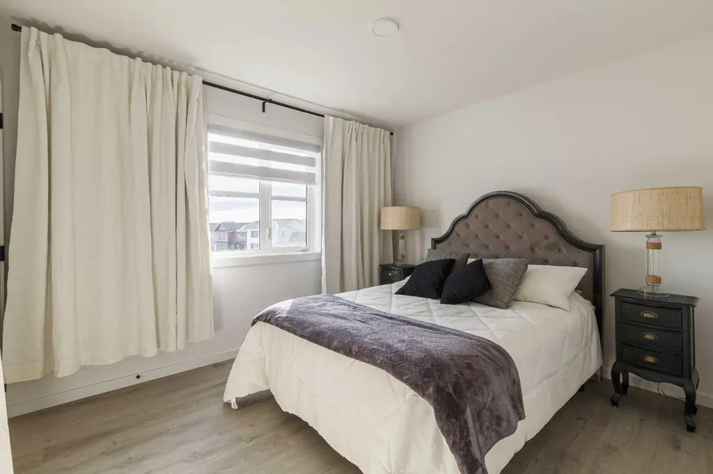 74 Spring Willow Close SW Calgary AB T3H6E8