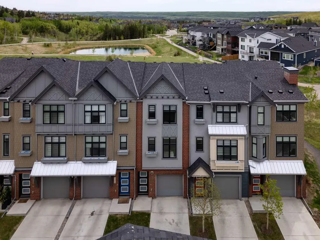 74 Spring Willow Close SW Calgary AB T3H6E8