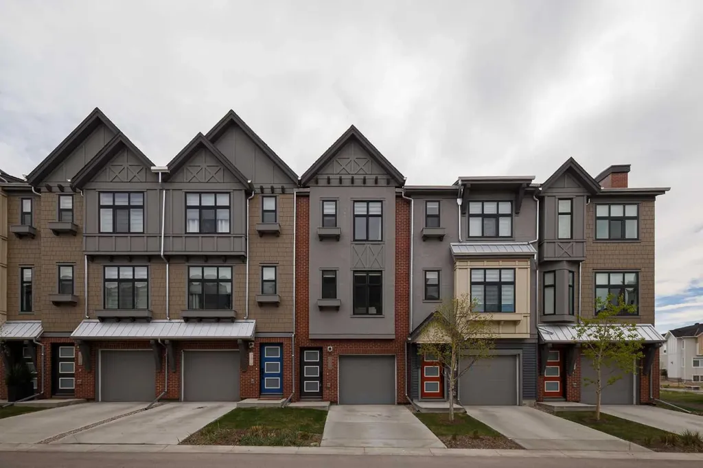 74 Spring Willow Close SW Calgary AB T3H6E8