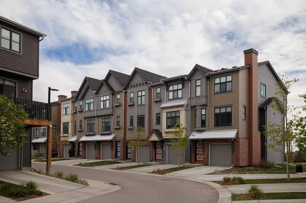 74 Spring Willow Close SW Calgary AB T3H6E8