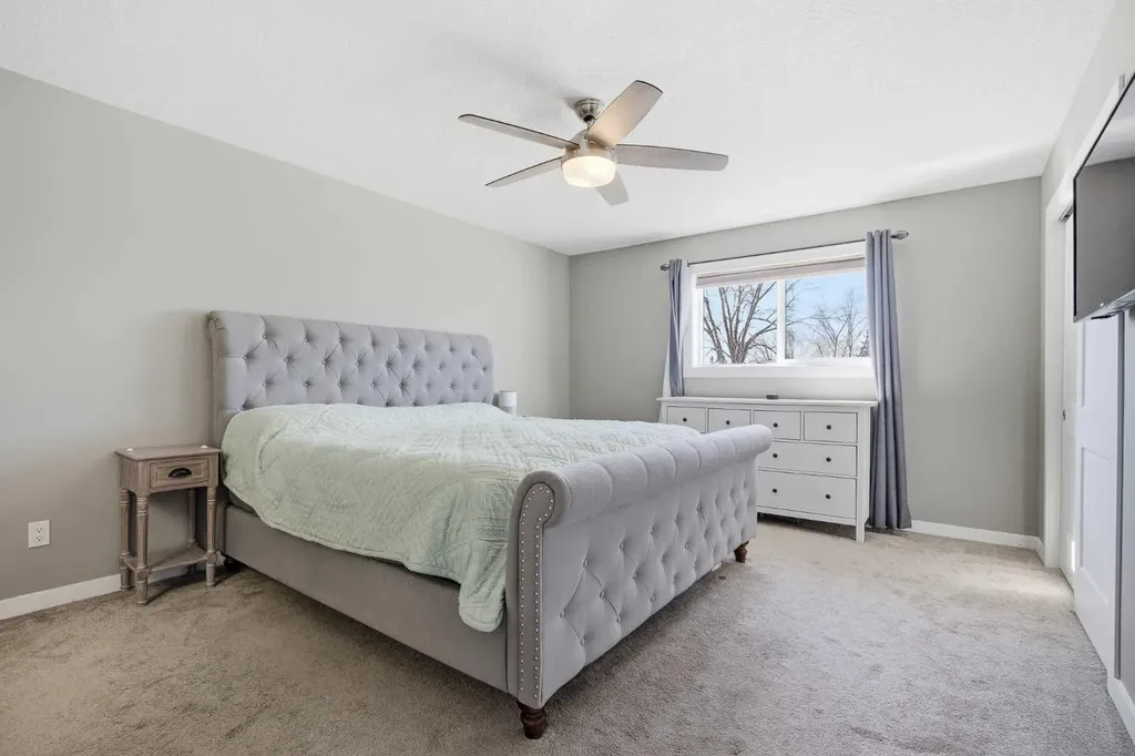 1118 Limit Avenue Crossfield AB T0M 0S0