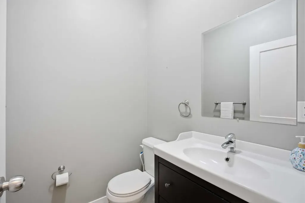 1118 Limit Avenue Crossfield AB T0M 0S0