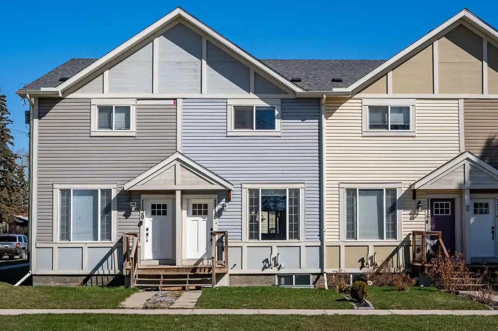 1118 Limit Avenue Crossfield AB T0M 0S0