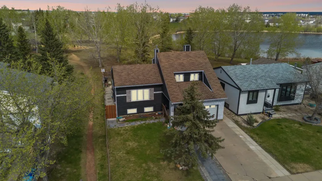 189 Brooks Place Fort Mcmurray AB T9K 2E6