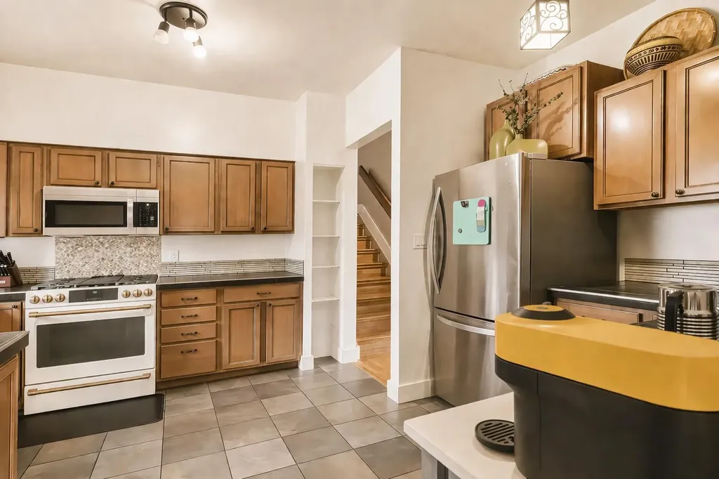 189 Brooks Place Fort Mcmurray AB T9K 2E6