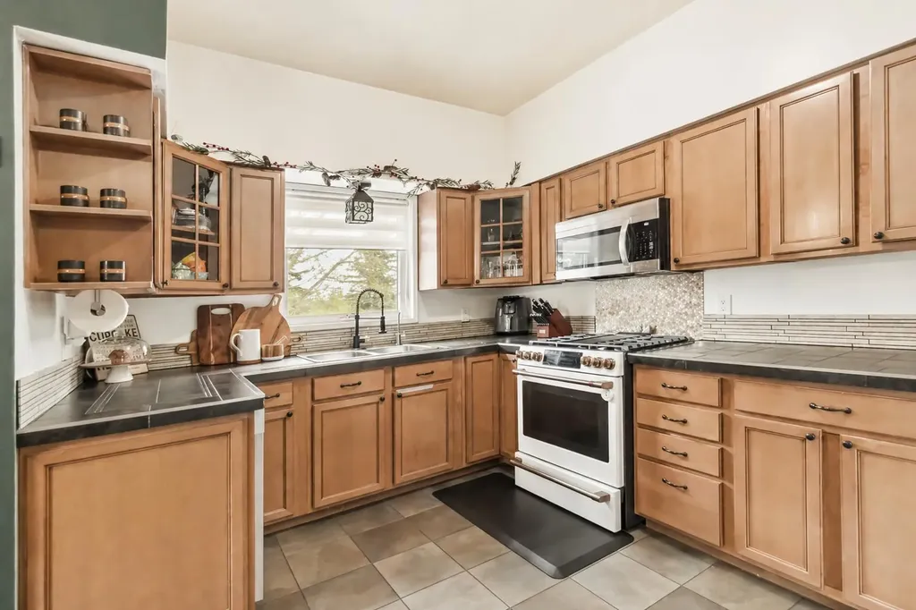 189 Brooks Place Fort Mcmurray AB T9K 2E6